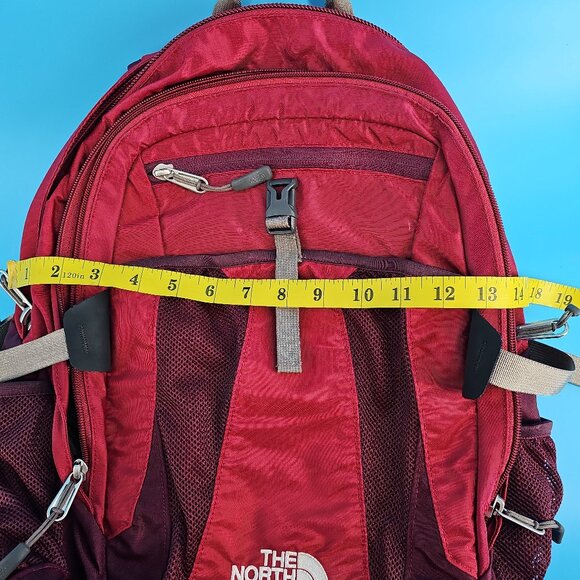 The North Face Recon Backpack – Red / Maroon – Classic Daypack - Picture 15 of 15